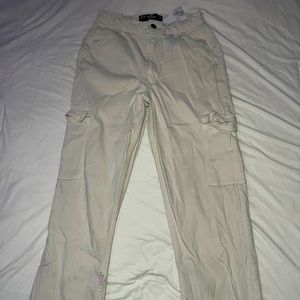 Ultra High Rise dad cargo pants.